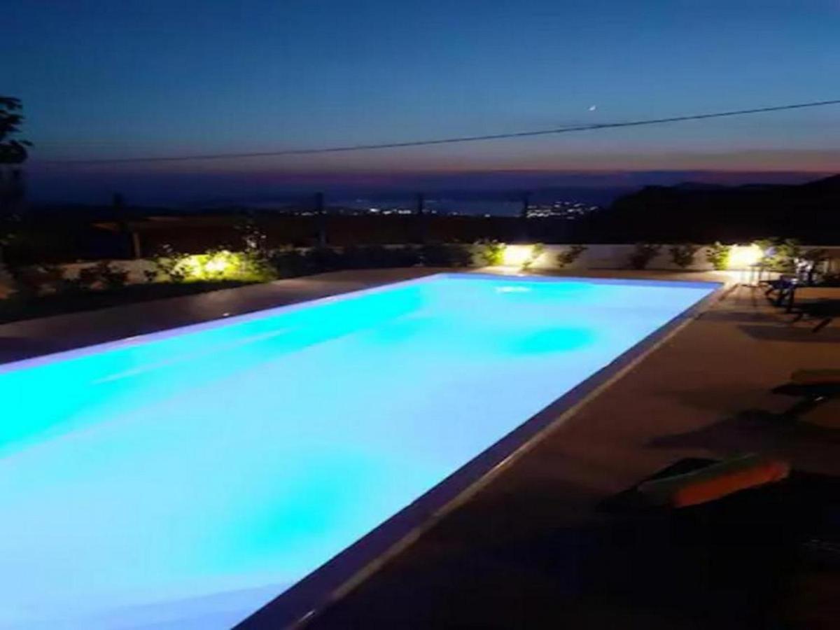 Holiday Home Mons Aureus Gornje Sitno Exterior foto